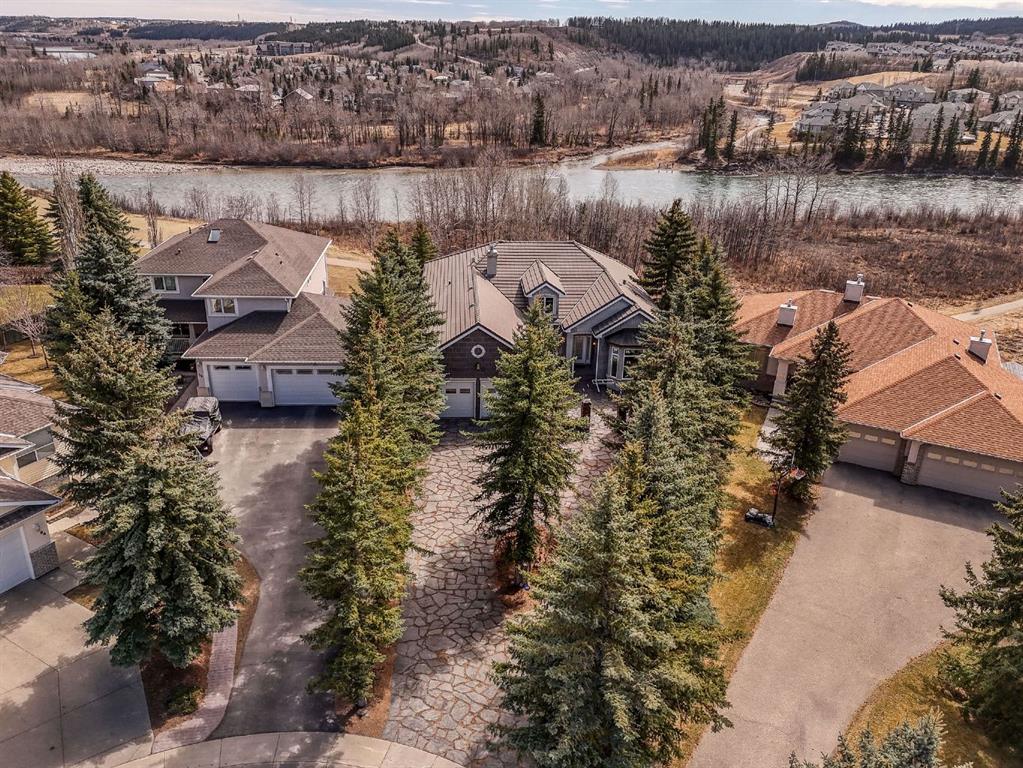 Picture of 98 West Terrace Crescent , Cochrane Real Estate Listing