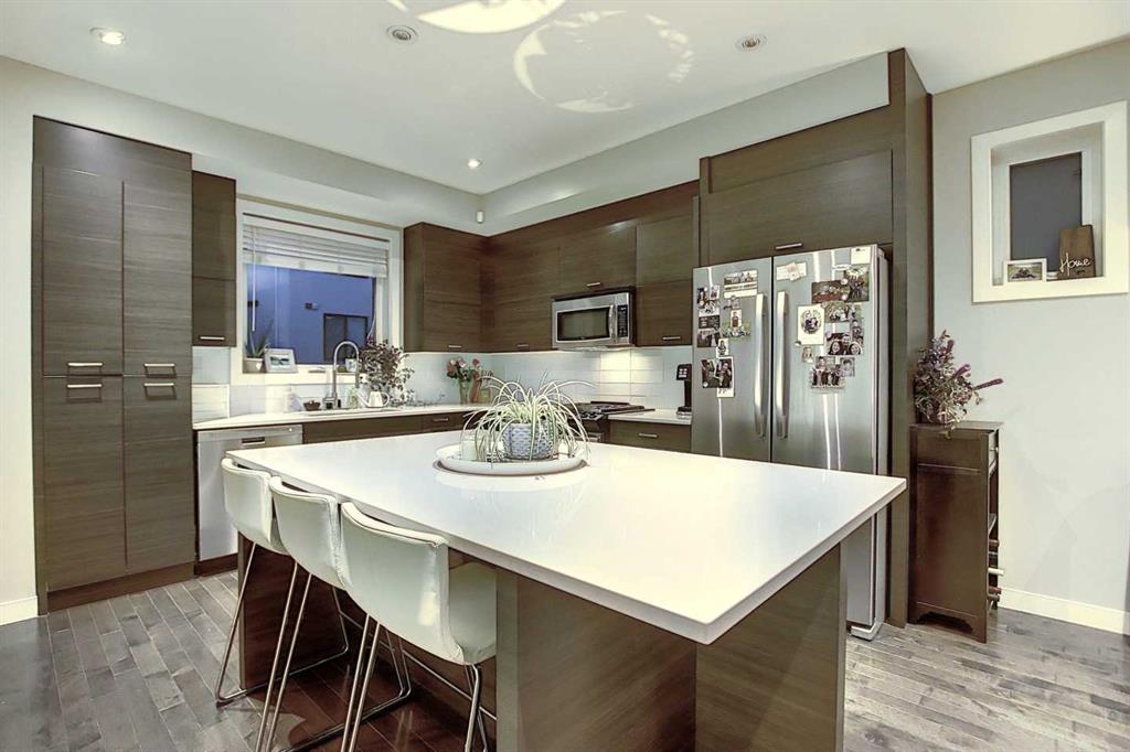 Picture of 1712 35 Avenue SW, Calgary Real Estate Listing