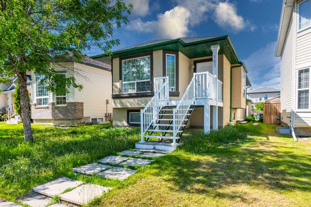 Picture of 163 Anaheim Circle NE, Calgary Real Estate Listing
