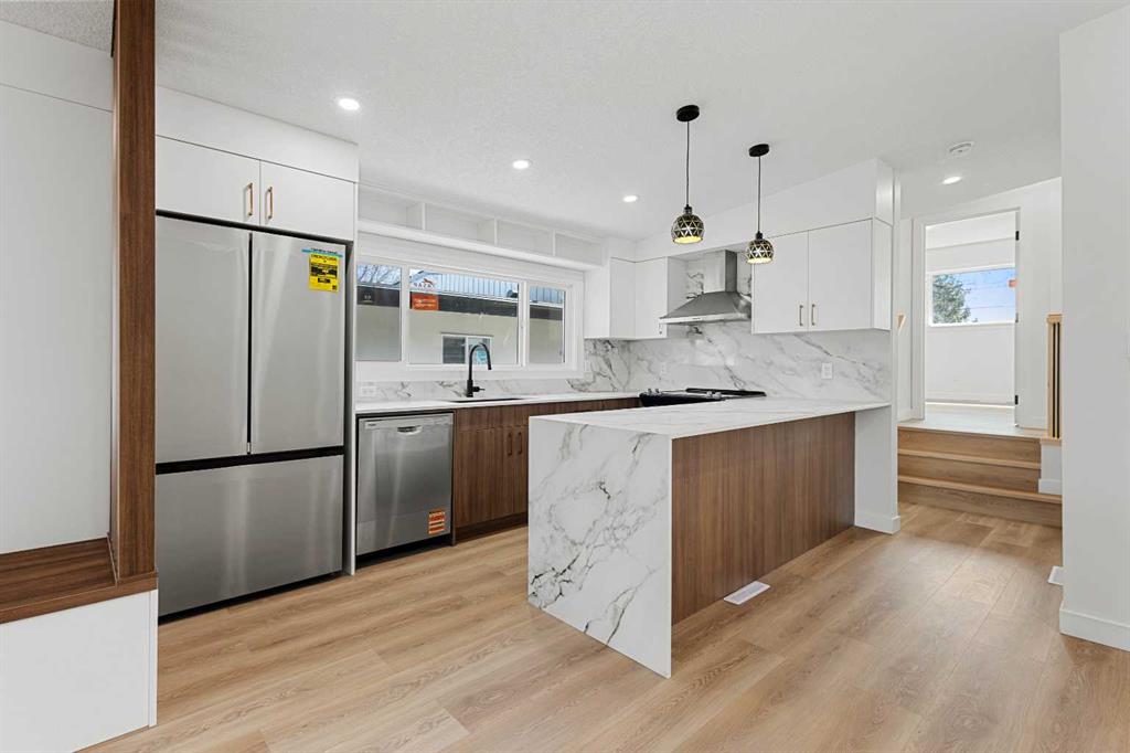 Picture of 643 69 Avenue SW, Calgary Real Estate Listing