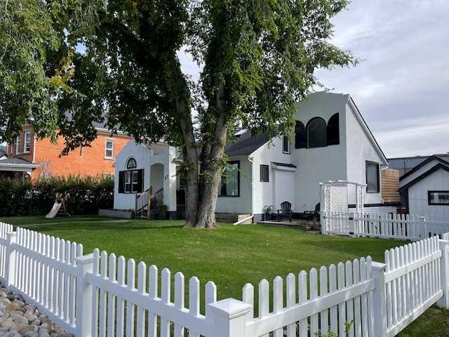 Picture of 37 Elma Street W, Okotoks Real Estate Listing