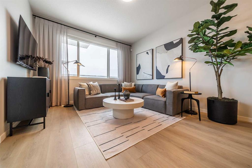 Picture of 584 Rowmont Boulevard NW, Calgary Real Estate Listing