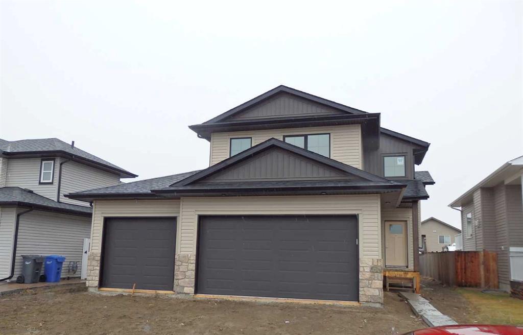Picture of 136 Hollman Close , Penhold Real Estate Listing