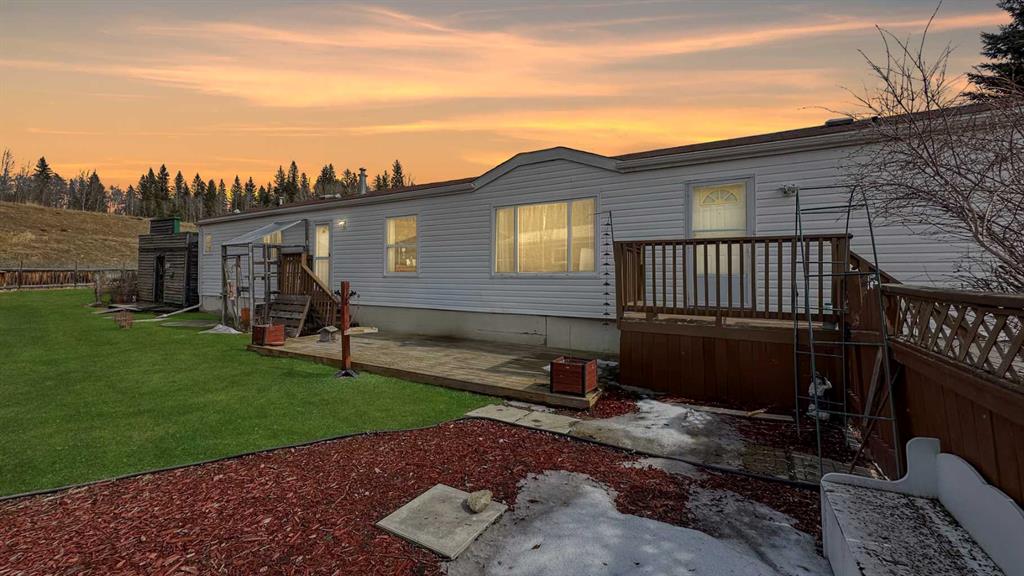 Picture of 515 5 Street NW, Sundre Real Estate Listing