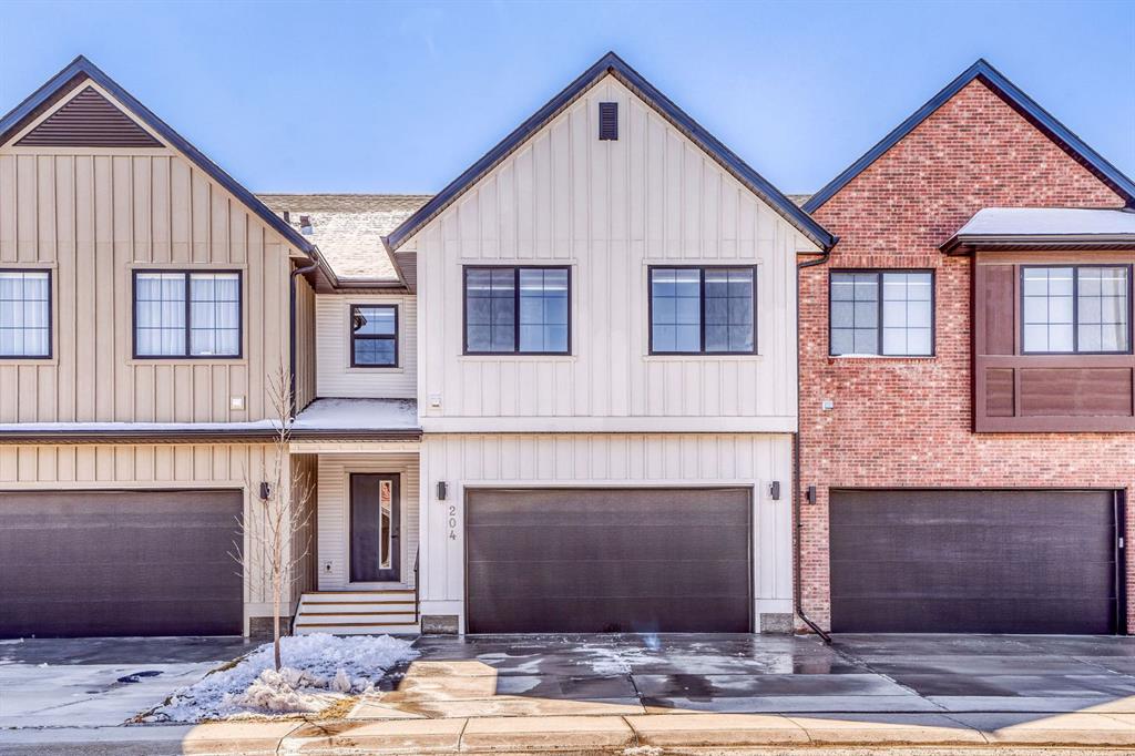 Picture of 204, 201 Cooperswood Green SW, Airdrie Real Estate Listing