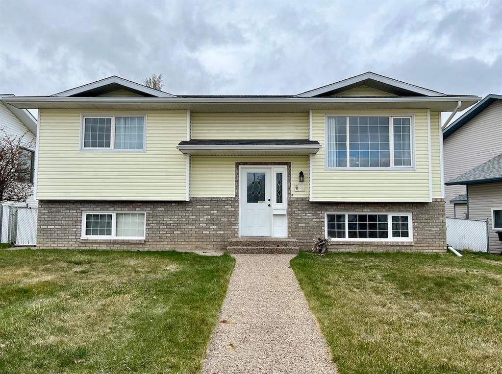 Picture of 30 Sage Close SE, Medicine Hat Real Estate Listing