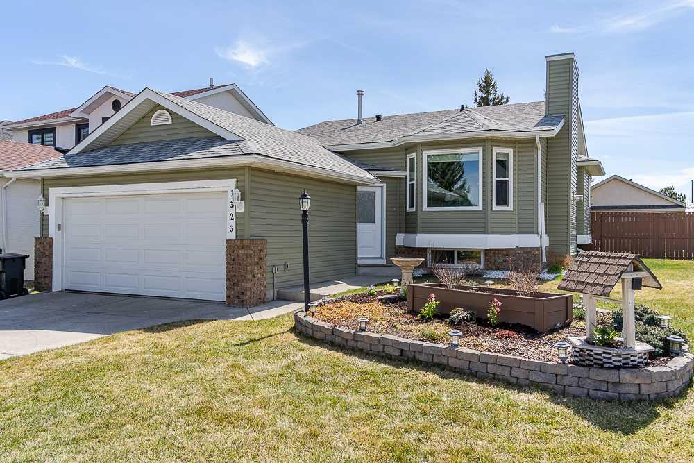 Picture of 1323 Shannon Avenue SW, Calgary Real Estate Listing
