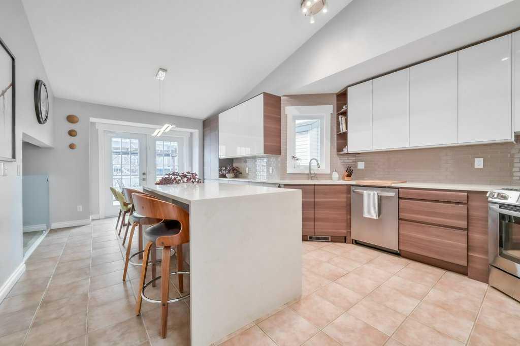Picture of 270 Arbour Ridge Park NW, Calgary Real Estate Listing