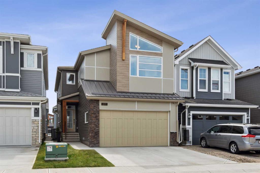 Picture of 691 Creekstone Circle SW, Calgary Real Estate Listing