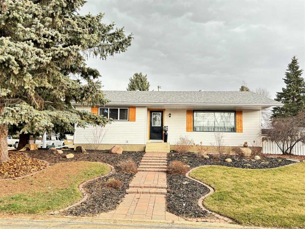 Picture of 1 Par Court , Lacombe Real Estate Listing