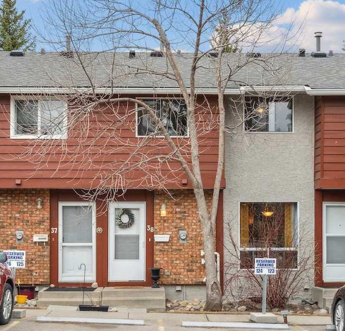 Picture of 38, 6915 Ranchview Drive NW, Calgary Real Estate Listing