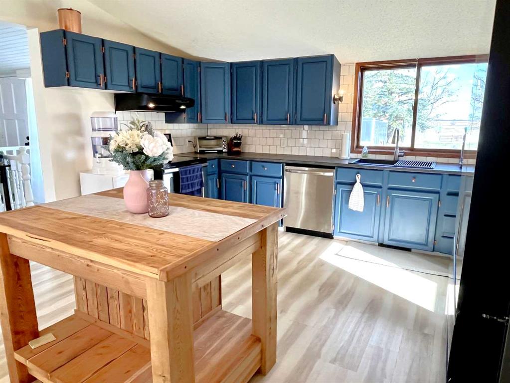 Picture of 202 Slade Drive , Nanton Real Estate Listing