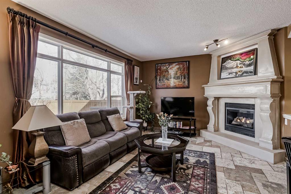 Picture of 66 Copperfield Close SE, Calgary Real Estate Listing