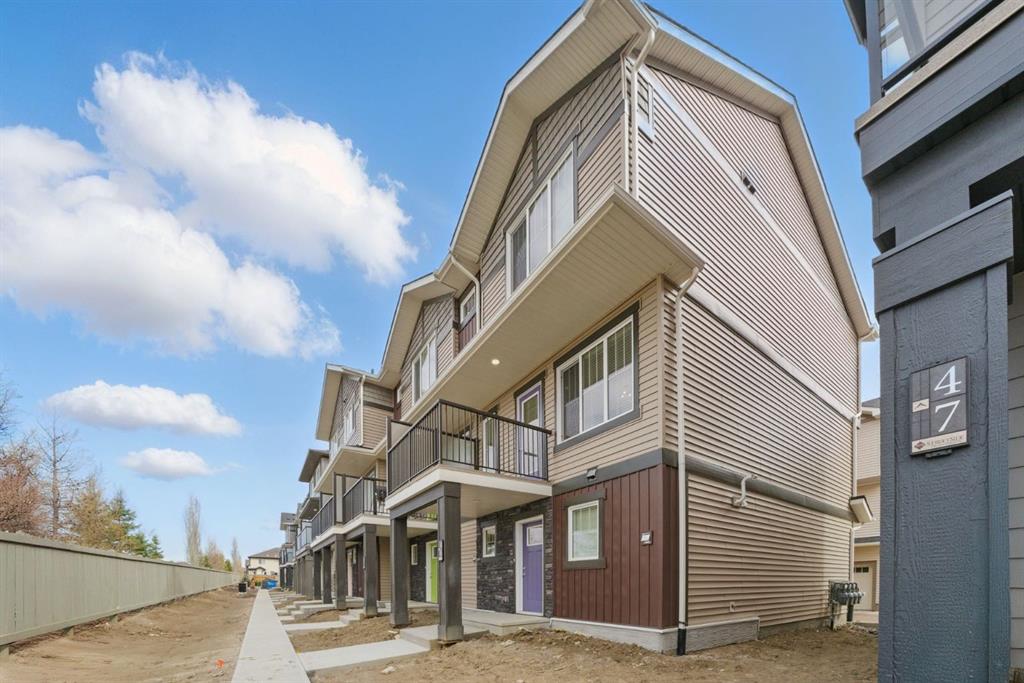 Picture of 46, 1530 TAMARACK Boulevard NW, Edmonton Real Estate Listing