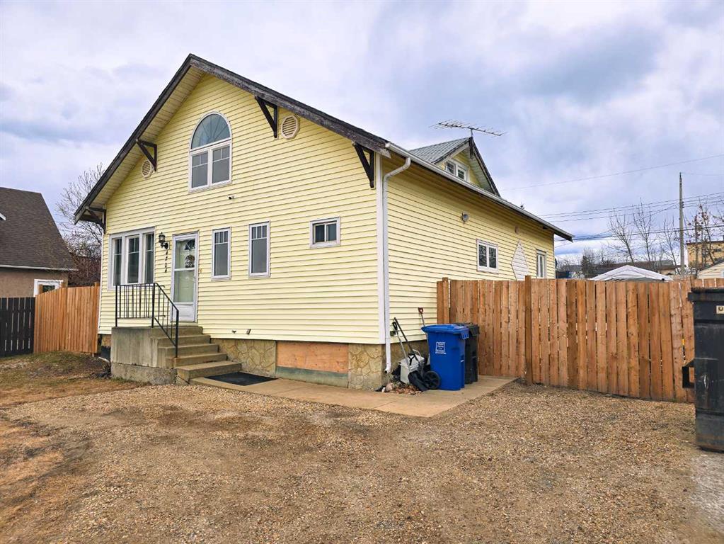 Picture of 4704 47 Avenue , Spirit River Real Estate Listing