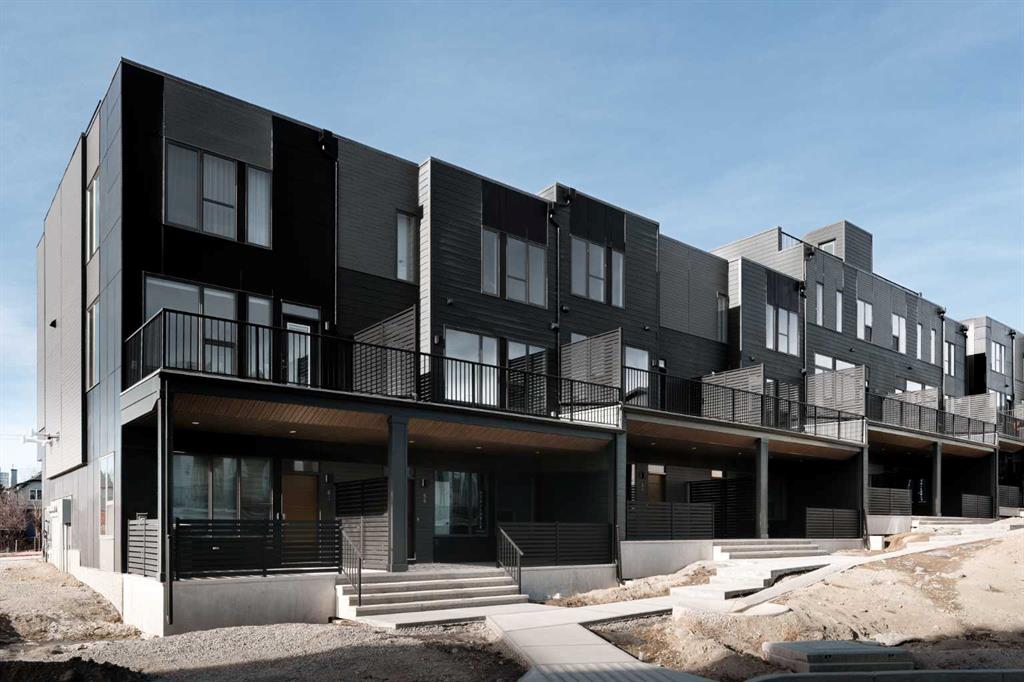 Picture of 46 Sovereign Heights SW, Calgary Real Estate Listing