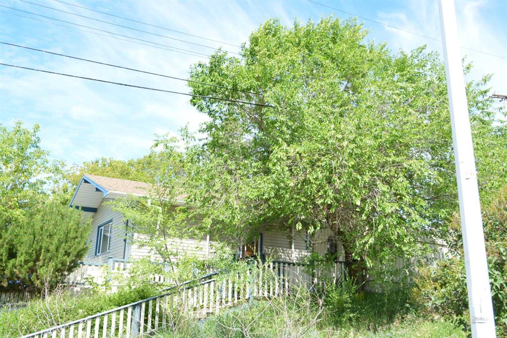 Picture of 10309 110 Avenue , Peace River Real Estate Listing