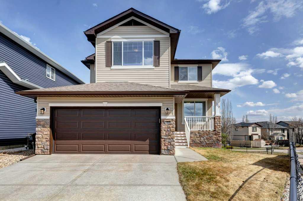 Picture of 109 Everoak Circle SW, Calgary Real Estate Listing