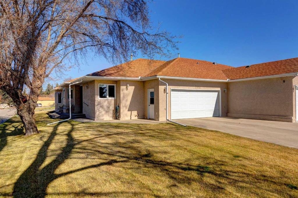 Picture of 722 Centre Street , Vulcan Real Estate Listing
