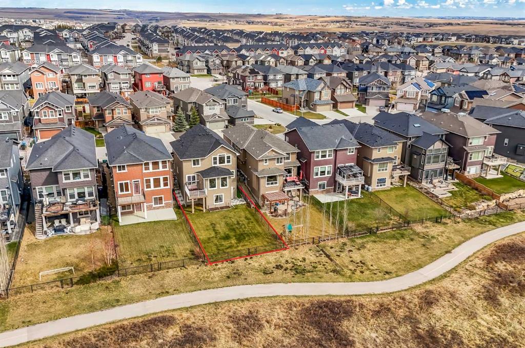 Picture of 70 Nolancliff Crescent NW, Calgary Real Estate Listing