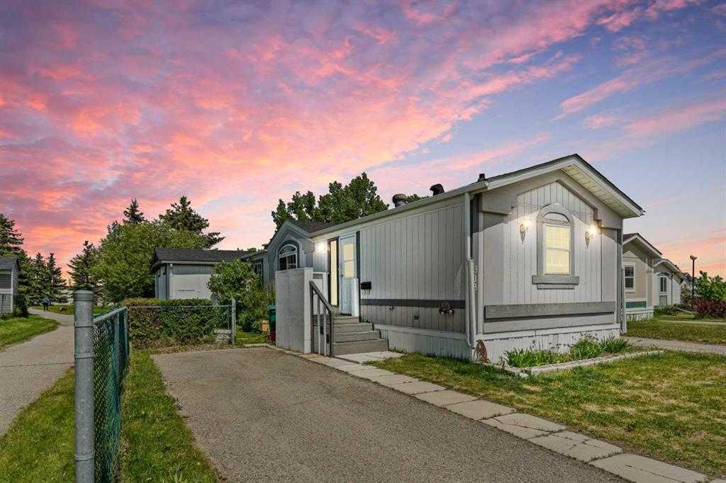 Picture of 313, 1101 84  NE, Calgary Real Estate Listing