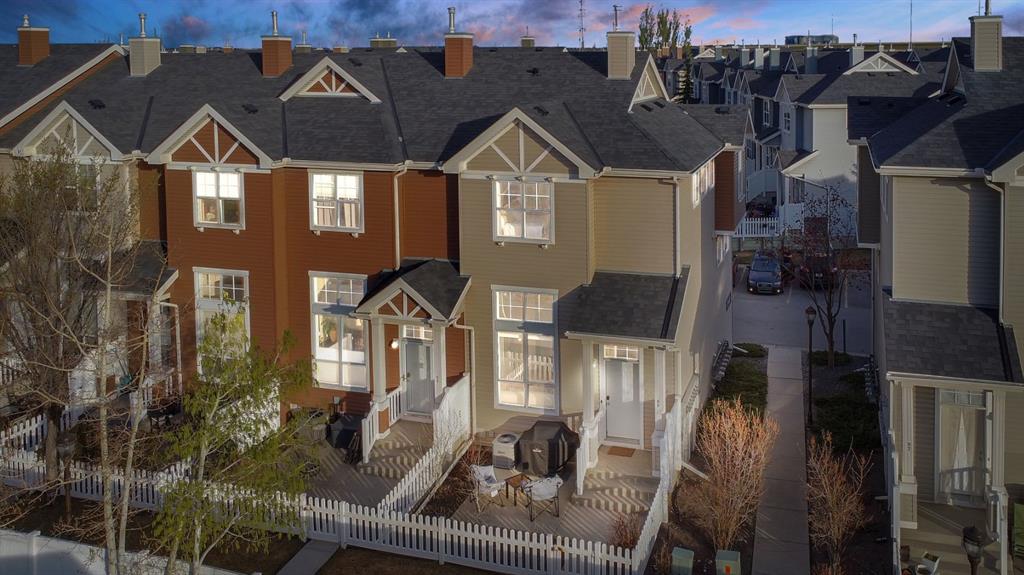 Picture of 89 Elgin Gardens SE, Calgary Real Estate Listing
