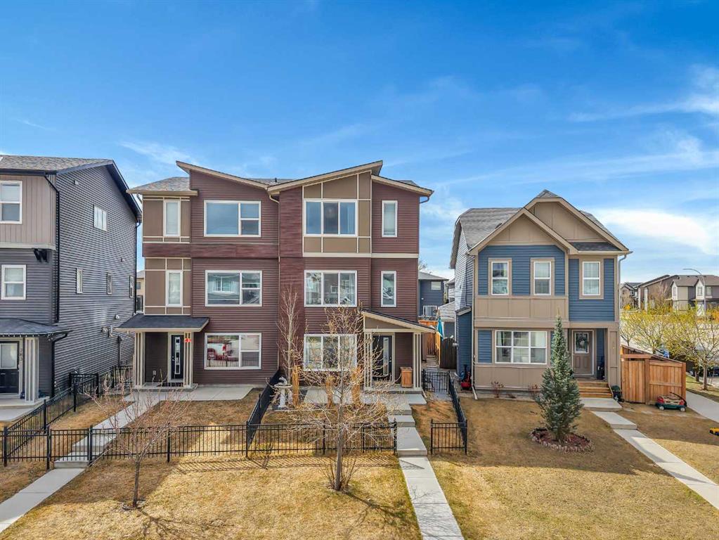 Picture of 275 Walgrove Boulevard SE, Calgary Real Estate Listing
