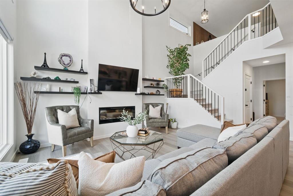 Picture of 73 Mallard Grove SE, Calgary Real Estate Listing