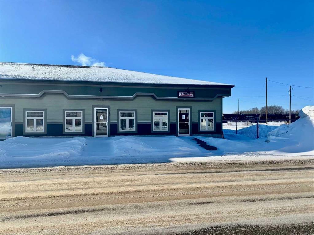 Picture of 1131 1 Avenue , Wainwright Real Estate Listing