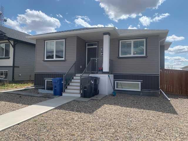 Picture of 2, 1042 Alice Birch Point N, Lethbridge Real Estate Listing