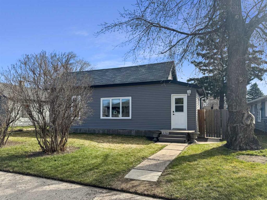 Picture of 4909 46 Street , Stettler Real Estate Listing