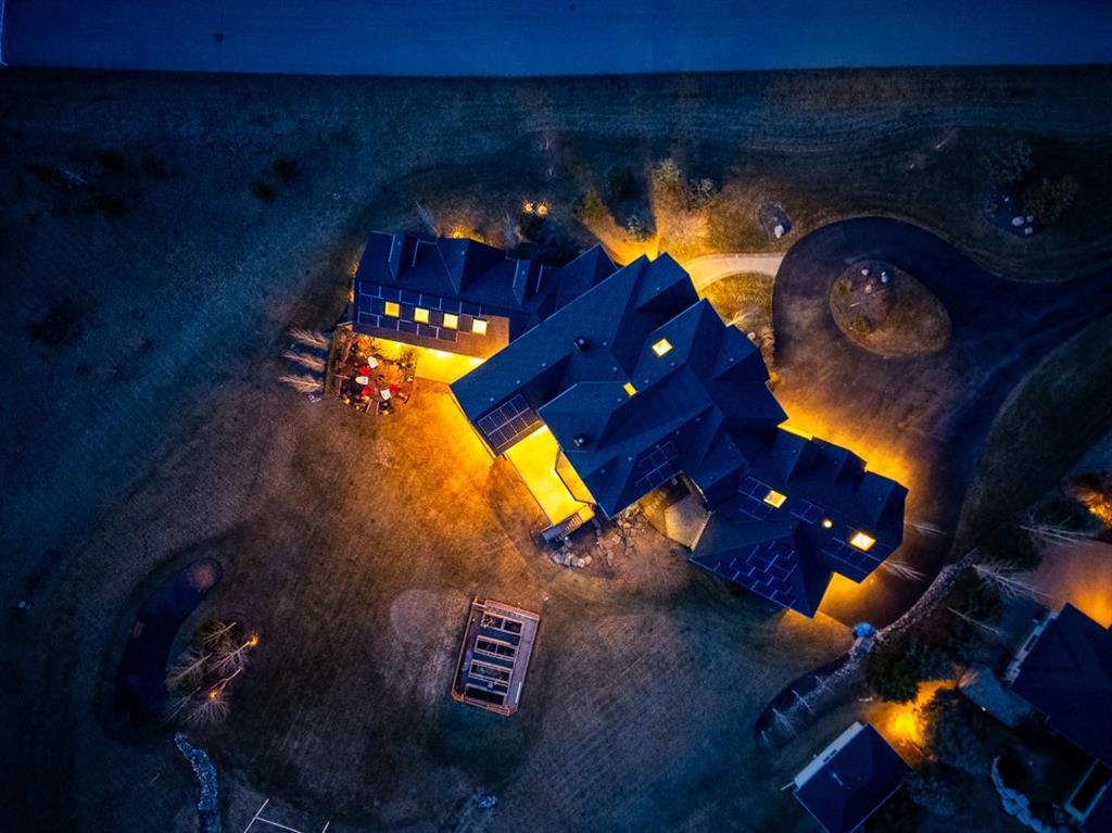 Picture of 172 Grandview Way , Rural Rocky View County Real Estate Listing