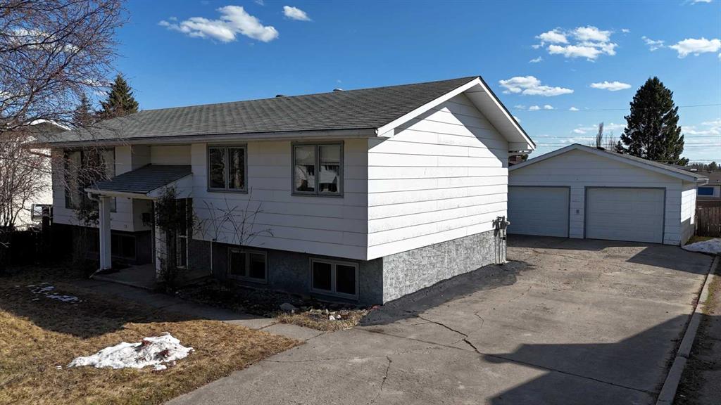 Picture of 5319 12 Avenue , Edson Real Estate Listing