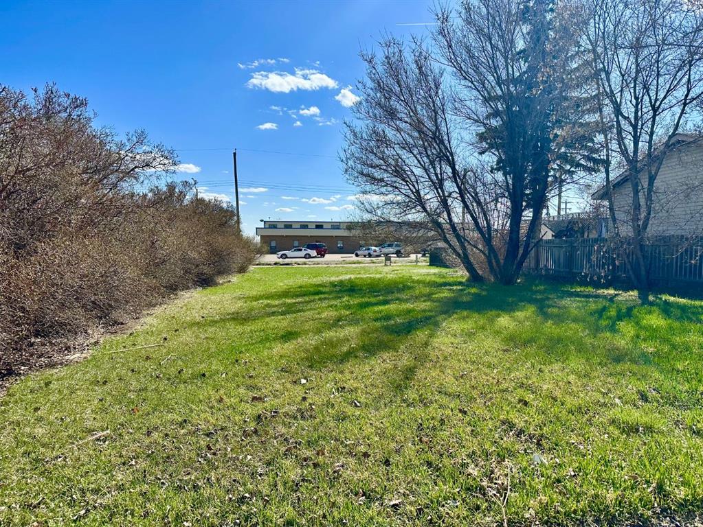Picture of 511 1A Avenue E, Brooks Real Estate Listing