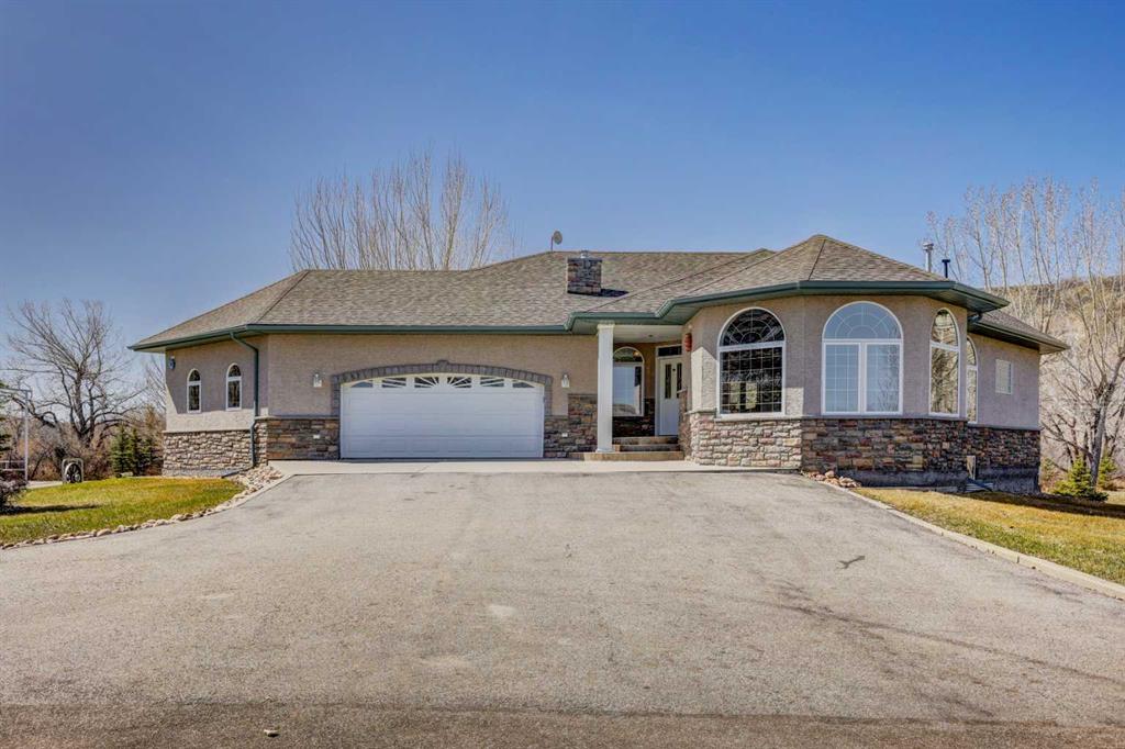 Picture of 293038 Range Road 211  , Rural Kneehill County Real Estate Listing
