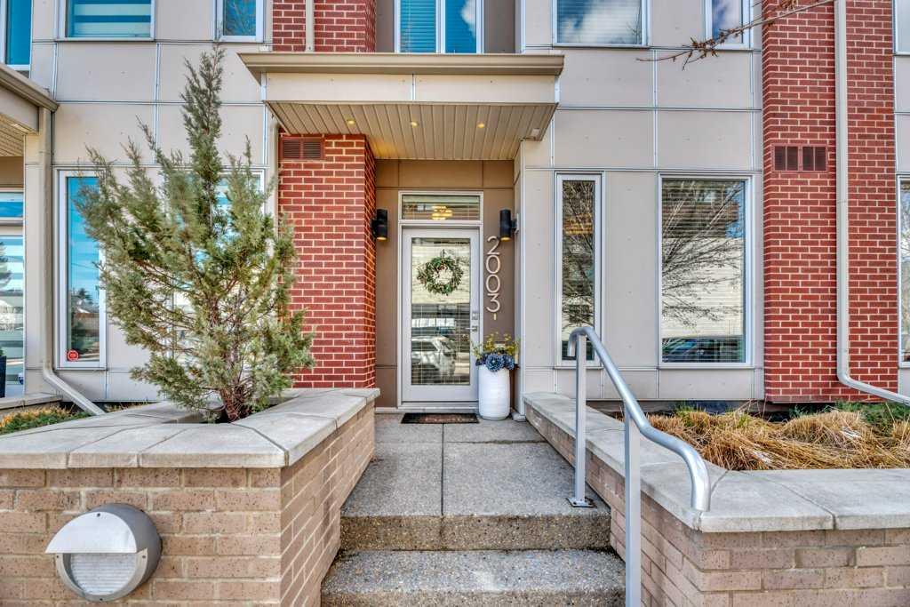 Picture of 2003 1 Avenue NW, Calgary Real Estate Listing