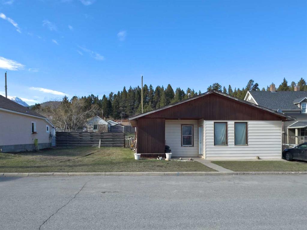 Picture of 7709 23 Avenue , Coleman Real Estate Listing