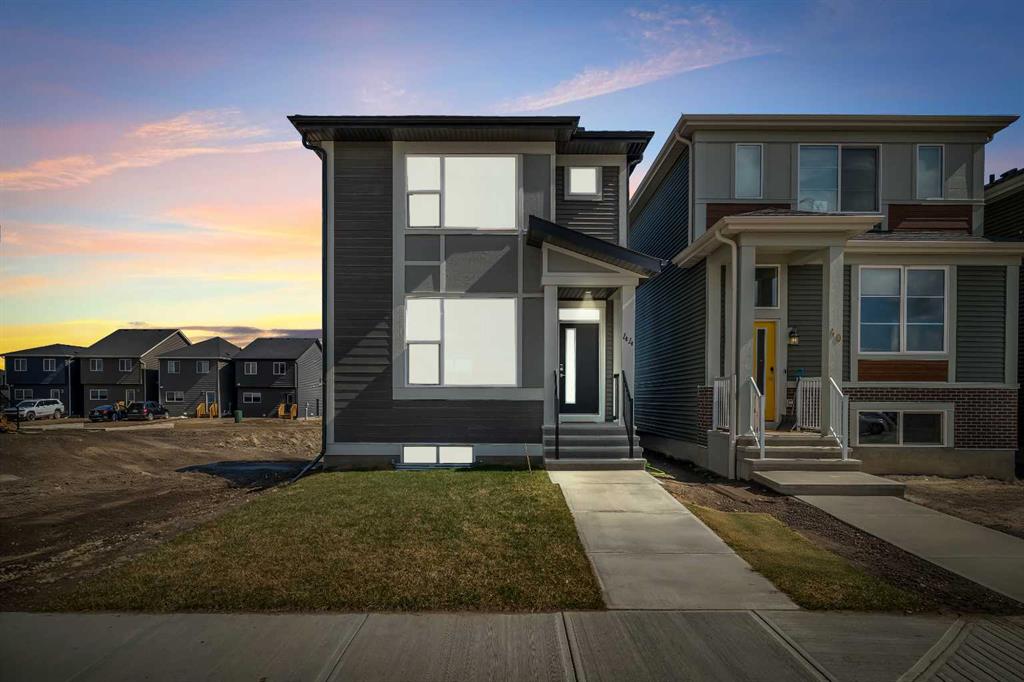 Picture of 44 Corner Glen Link NE, Calgary Real Estate Listing