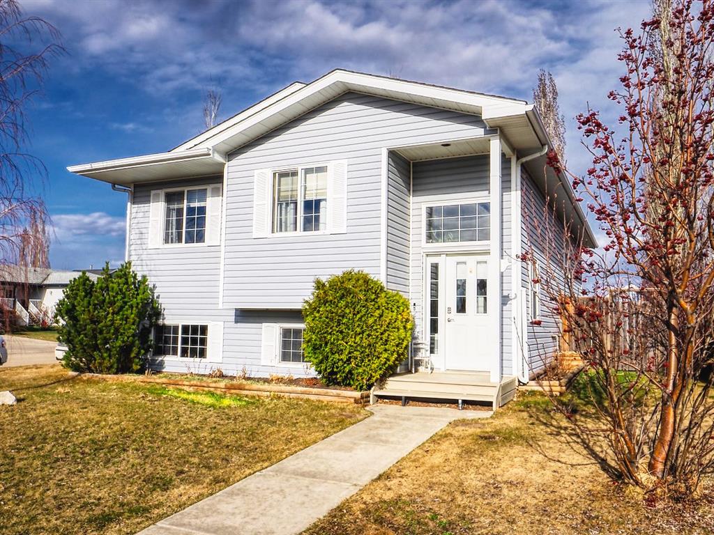 Picture of 2 Sunrise Crescent N, Three Hills Real Estate Listing