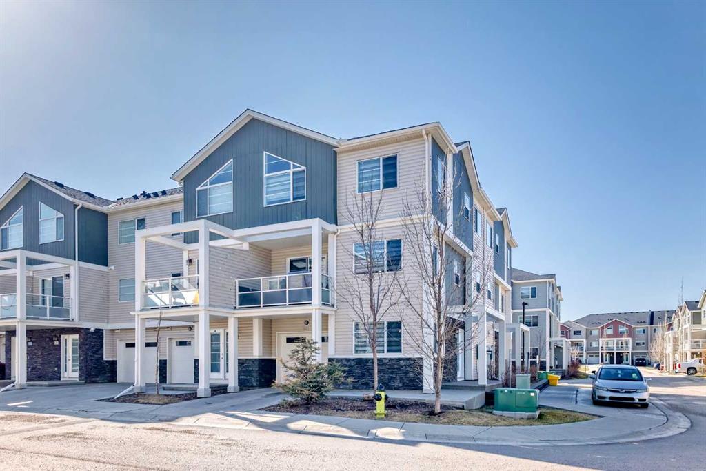 Picture of 625 Redstone View NE, Calgary Real Estate Listing
