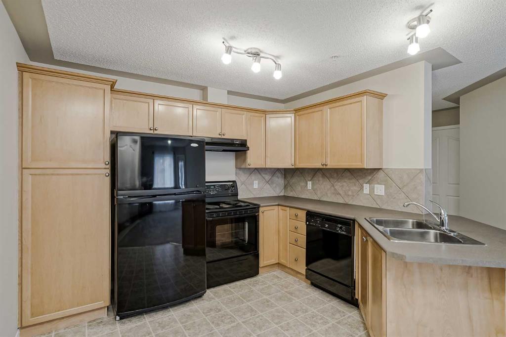 Picture of 213, 369 Rocky Vista Park NW, Calgary Real Estate Listing