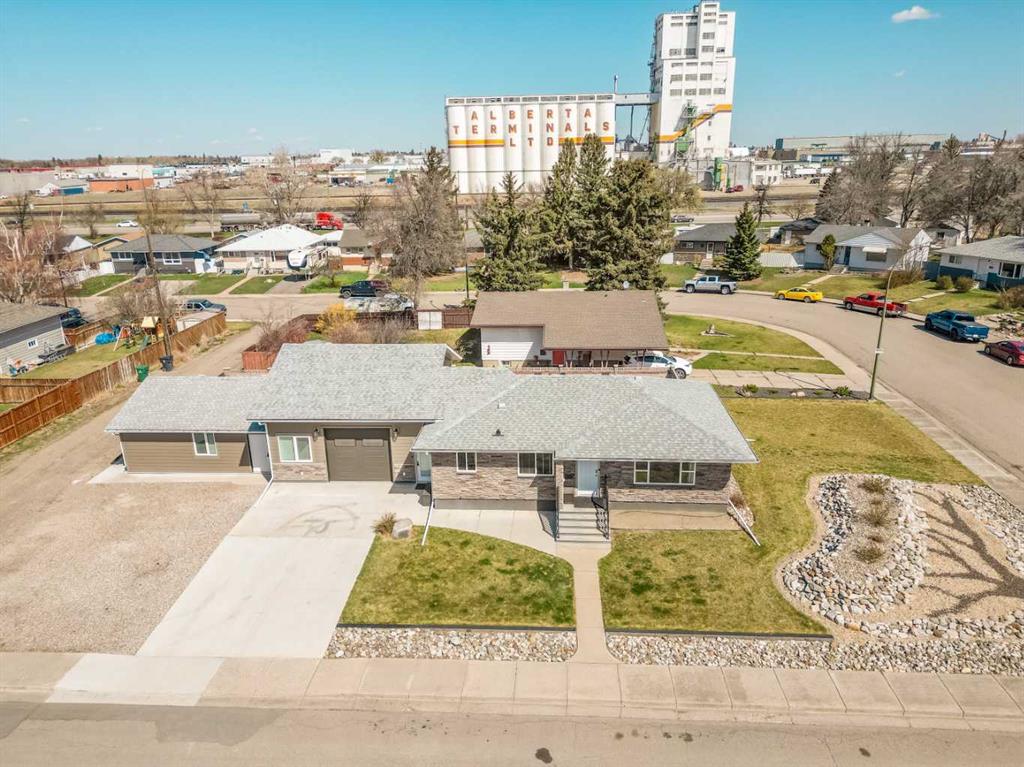 Picture of 2615 3 Avenue S, Lethbridge Real Estate Listing