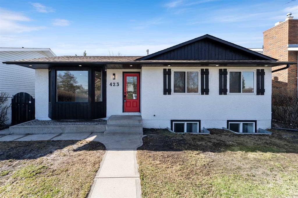 Picture of 423 Pinewind Road NE, Calgary Real Estate Listing