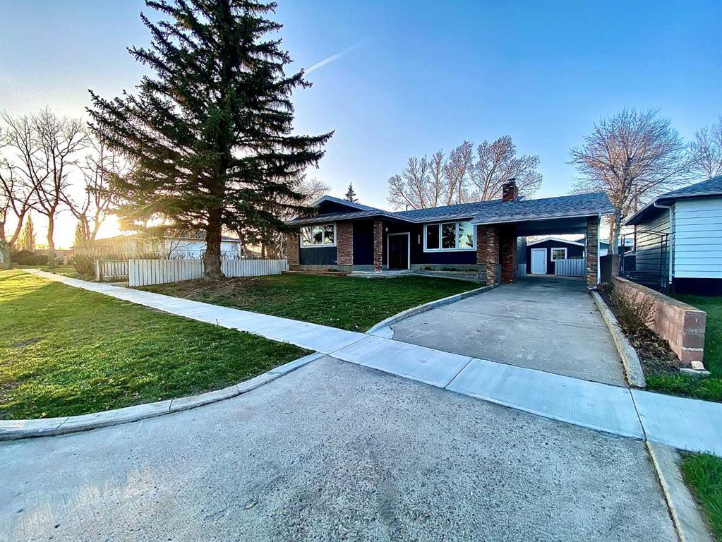 Picture of 333 Grey Street , Granum Real Estate Listing