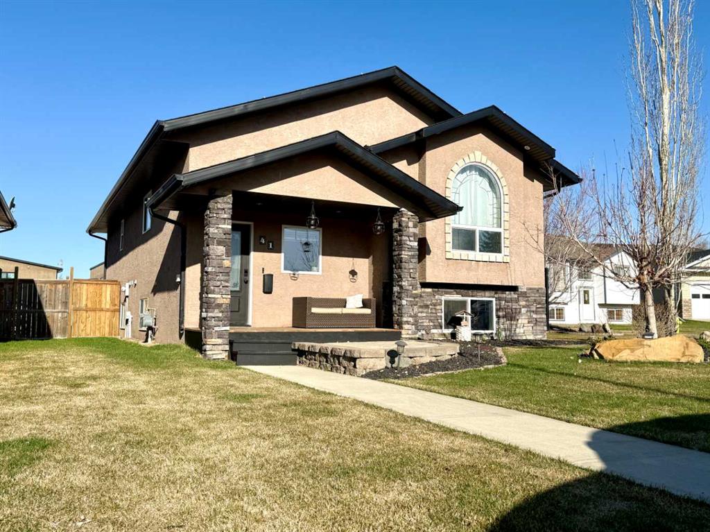 Picture of 41 Rolling Hills Ridge , Blackfalds Real Estate Listing