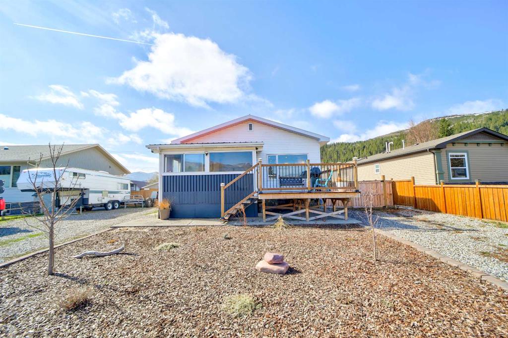 Picture of 1129 232 Street , Hillcrest Real Estate Listing