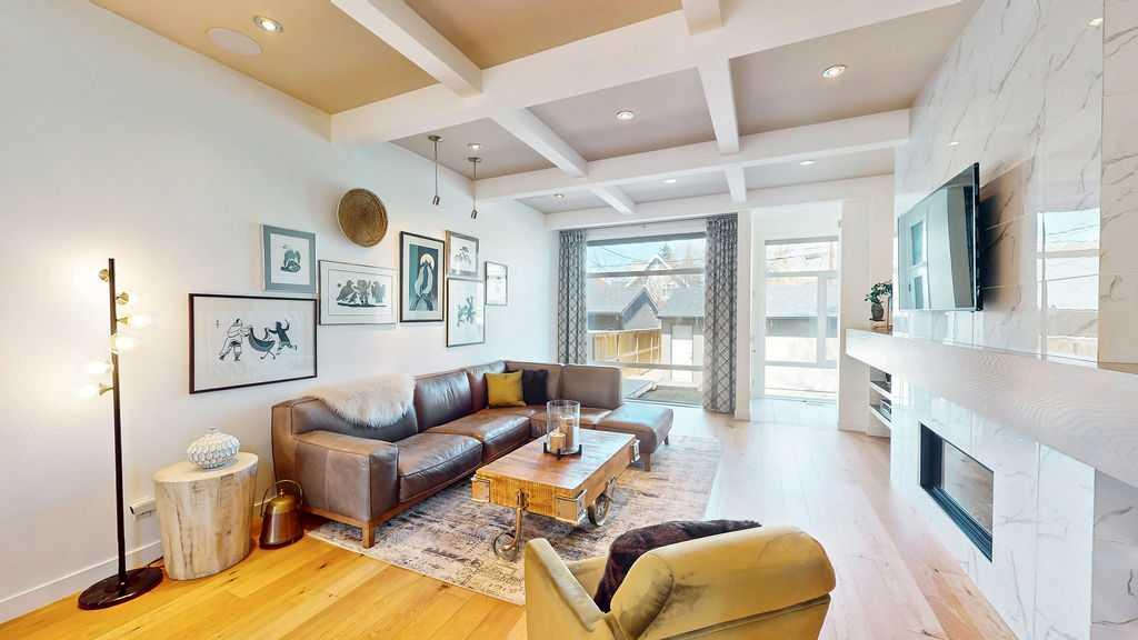 Picture of 2206 1 Avenue NW, Calgary Real Estate Listing
