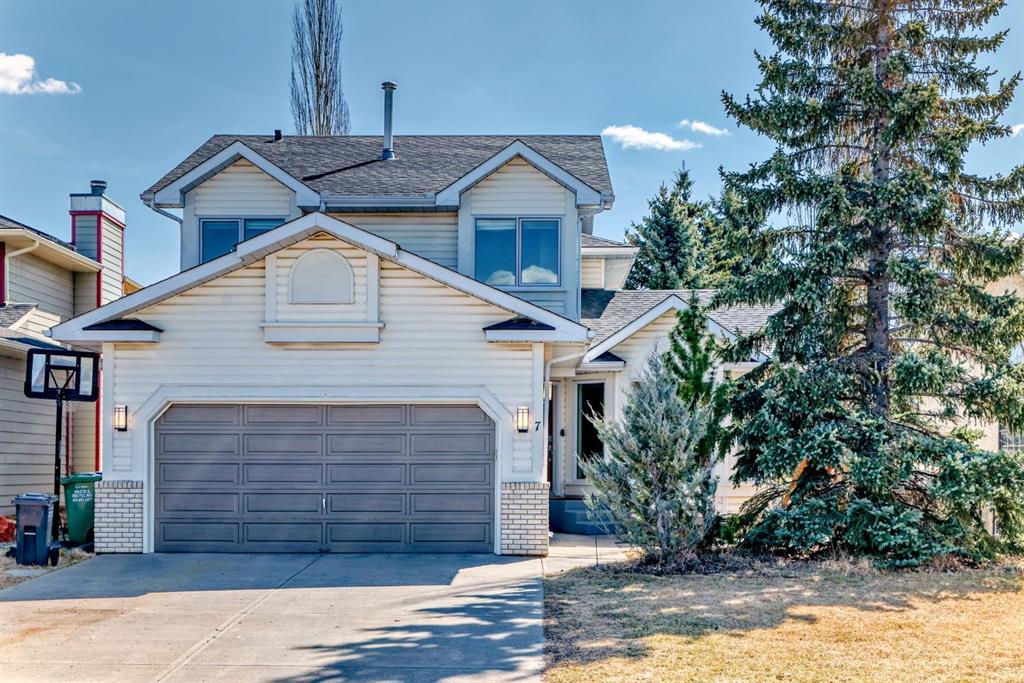 Picture of 7 Riverview Circle , Cochrane Real Estate Listing