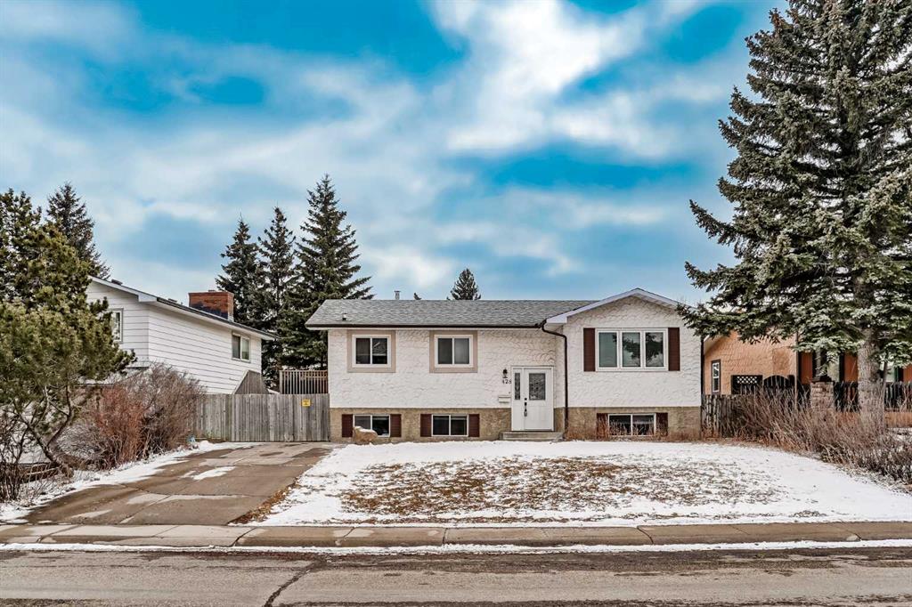 Picture of 428 Huntbourne Hill NE, Calgary Real Estate Listing