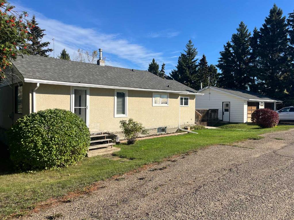 Picture of 5003 50 Street , Islay Real Estate Listing